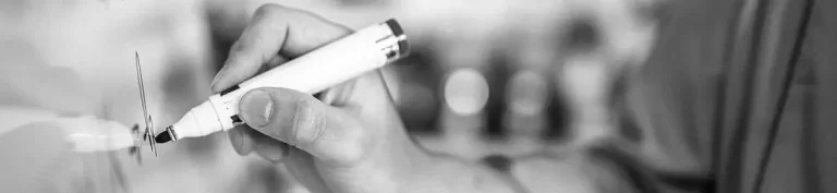 découvrez tout ce qu'il faut savoir sur le contrat d'alternance avec le site officiel emploi.gouv.fr : démarches, avantages et offres d'emploi pour les jeunes.