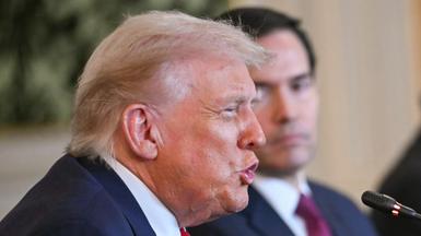 La Cour suprême défie Trump sur les droits de douane : quelles répercussions à venir ?