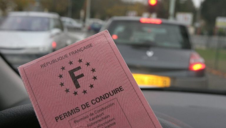 découvrez comment obtenir votre permis de conduire rapidement grâce à nos conseils et astuces efficaces. accélérez votre réussite dès aujourd'hui !